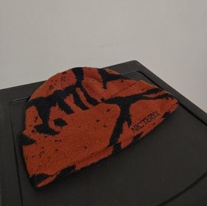 ARC'TERYX GROTTO TOQUE/BEANIE